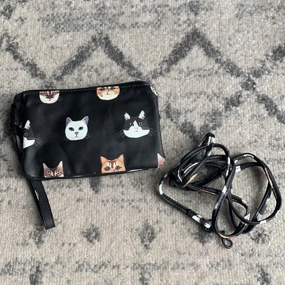Kitty Wristlet - Picture 6 of 7
